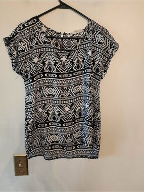 Pink rose black and white lightweight blouse size womens large